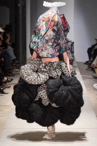Look 14
